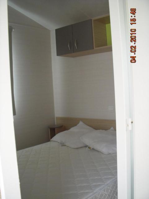 Camping De Brouel Ambon Bilik gambar